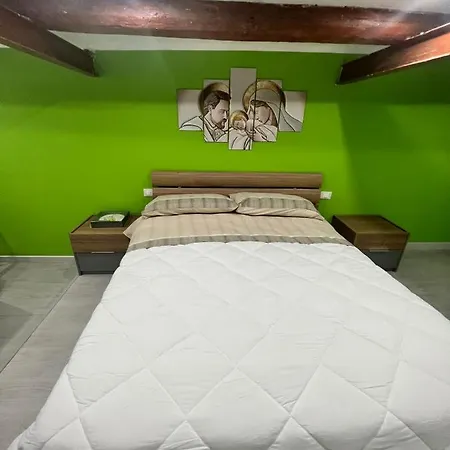 La Casetta De Leon Apartment